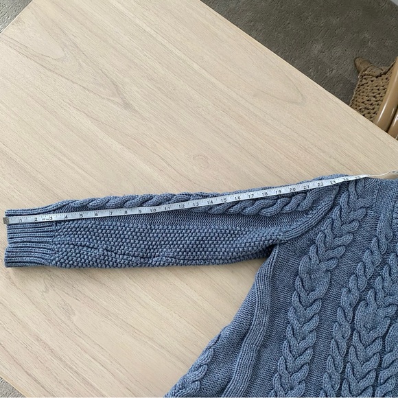 THEORY Twisting Cable Blue Wool-Blend Sweater - Picture 7 of 8